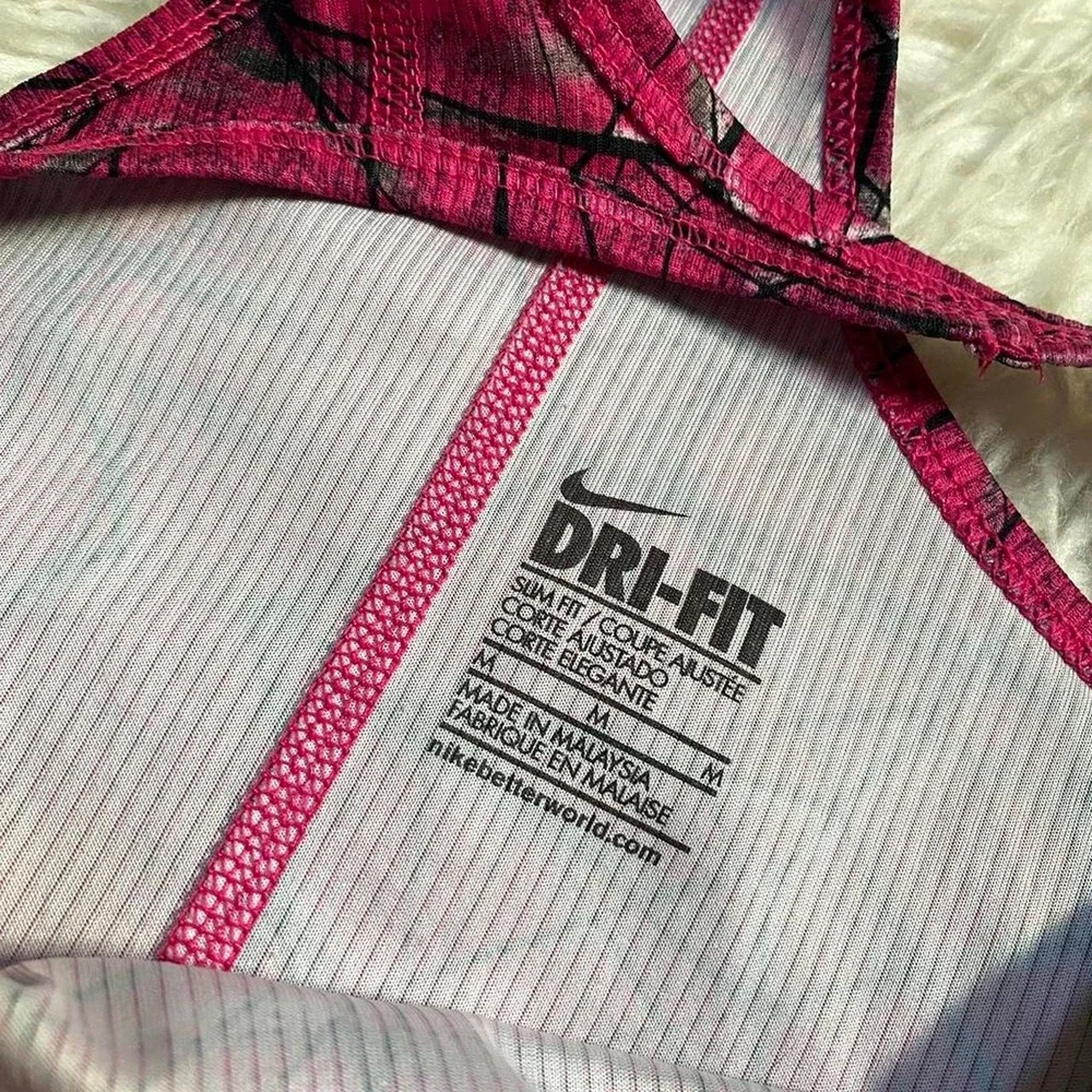 NIKE DRI-FIT GEOMETRIC GRAPHIC PINK BLACK WHITE RACERBACK TANK TOP GYMWEAR YOGA